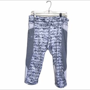 Athleta Light Gray Cropped Pocket Leggings